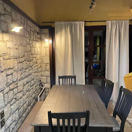 Delphi Gorge-view Chalet, Arachova