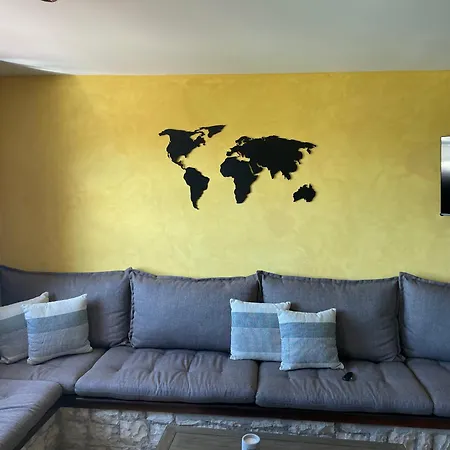 Delphi Gorge-view Chalet, * أراخوفا