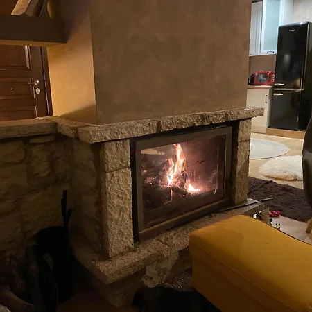 Delphi Gorge-view Chalet, شاليه