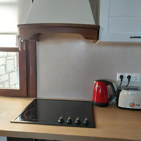 Delphi Gorge-view Chalet,