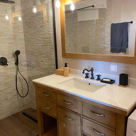 شاليه Delphi Gorge-view Chalet, أراخوفا