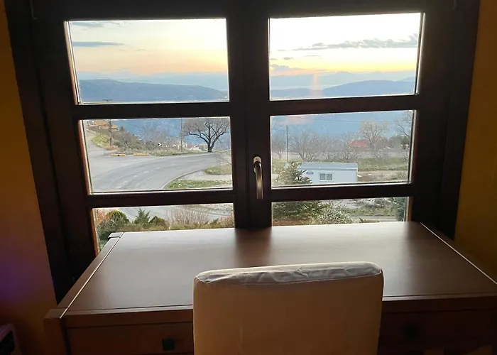 Σαλέ Delphi Gorge-view Chalet, *