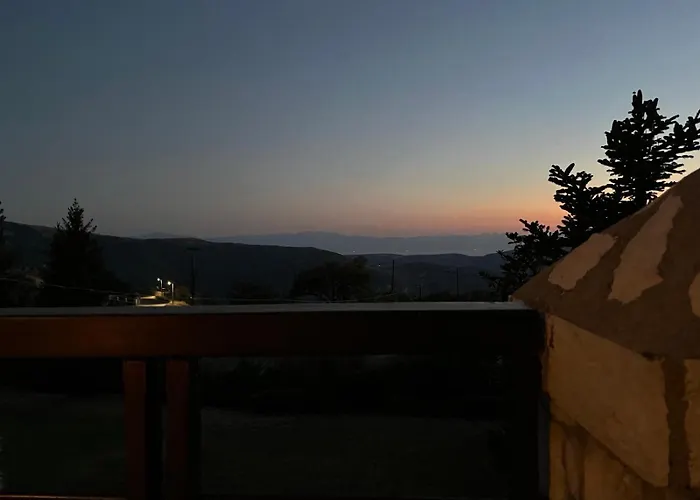 Delphi Gorge-view Chalet, Σαλέ Αράχωβα