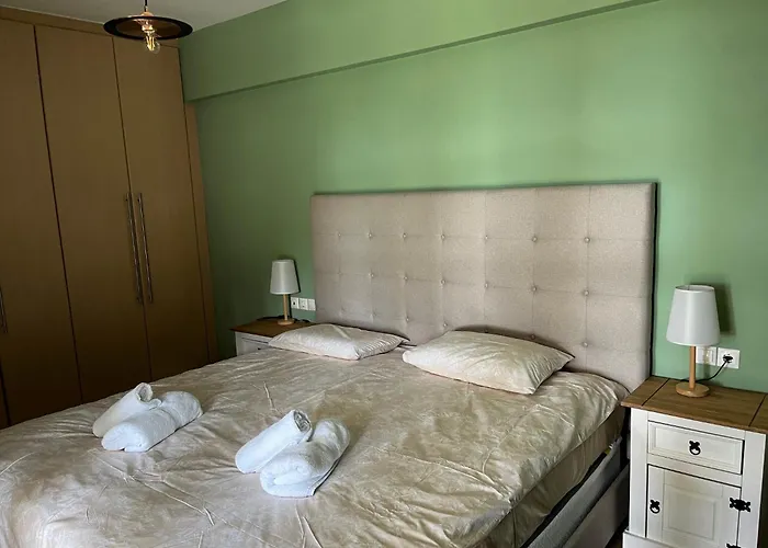 Delphi Gorge-view Chalet,