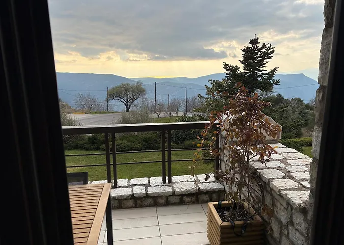 Σαλέ Delphi Gorge-view Chalet, *